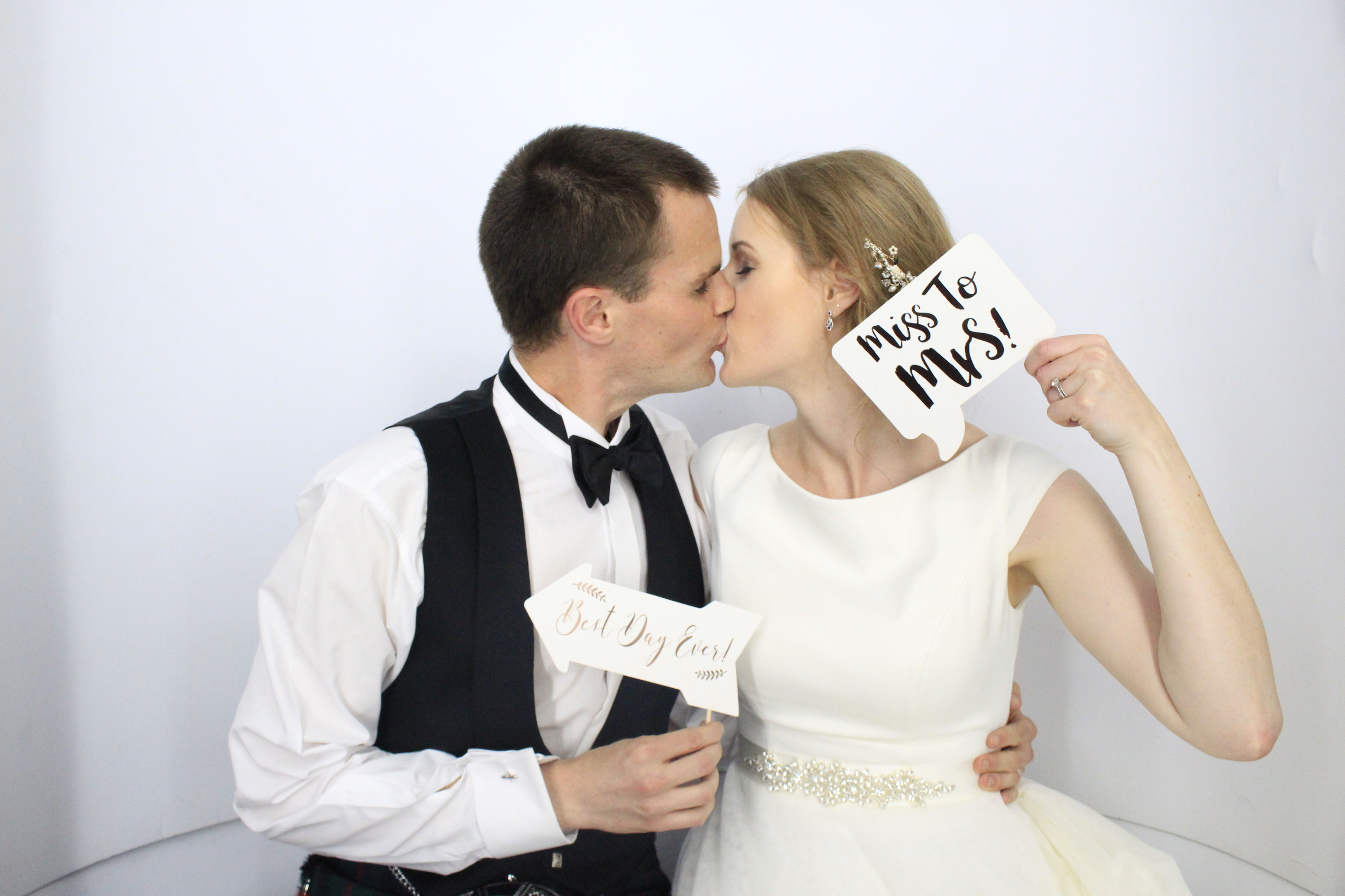 Andy and Emma's Wedding | View more photos from the event at gallery.myphotoboothexperience.co.uk/u/MyPhotoBoothExperienceLtd/Andy-and-Emmas-Wedding